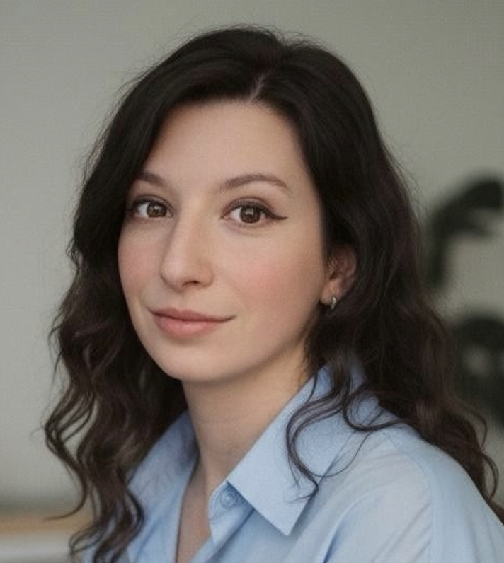 Elisabeth Pomeroy Headshot