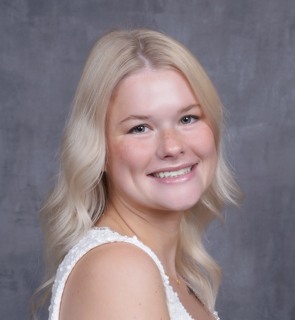 Carmen Kinney Headshot