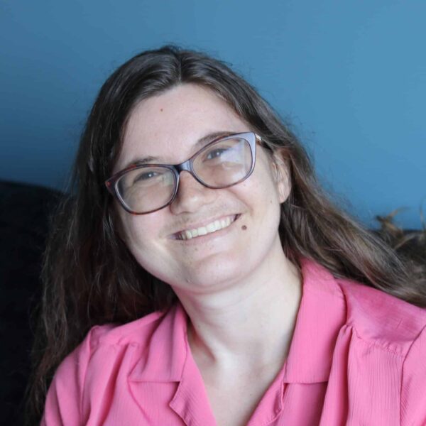 Laura Schoenborn Headshot