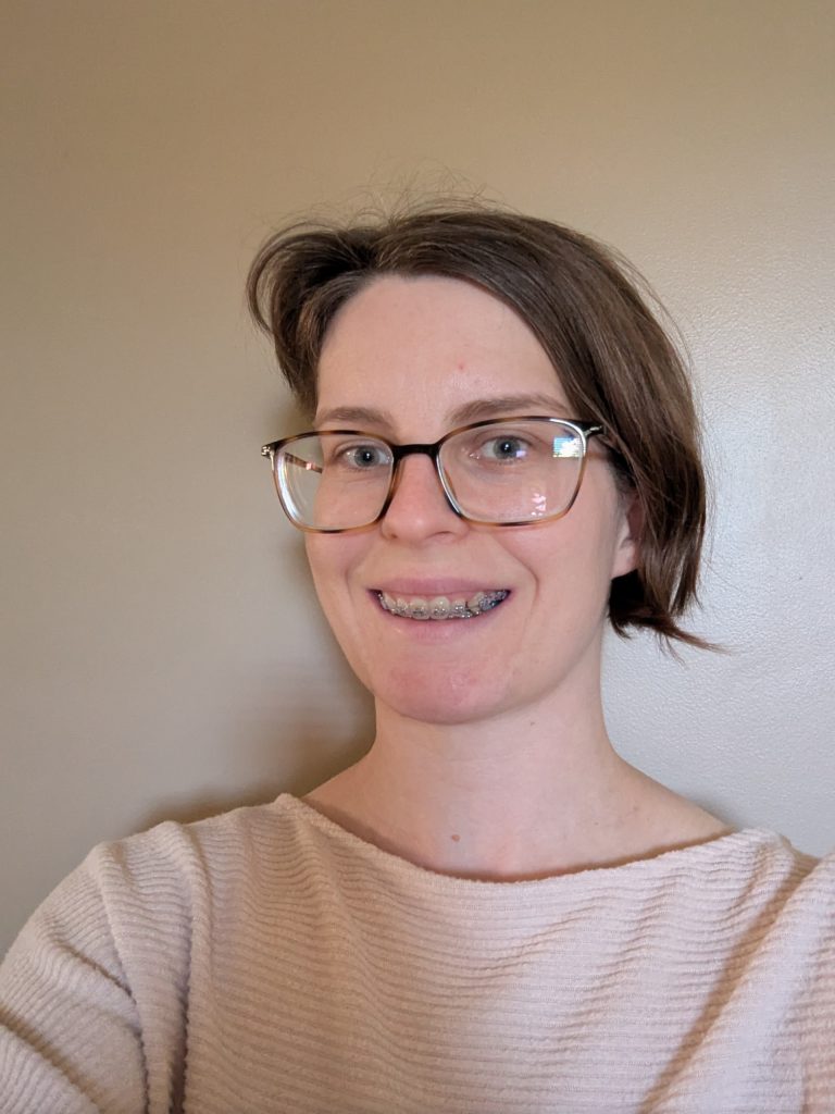 Megan Newton Headshot