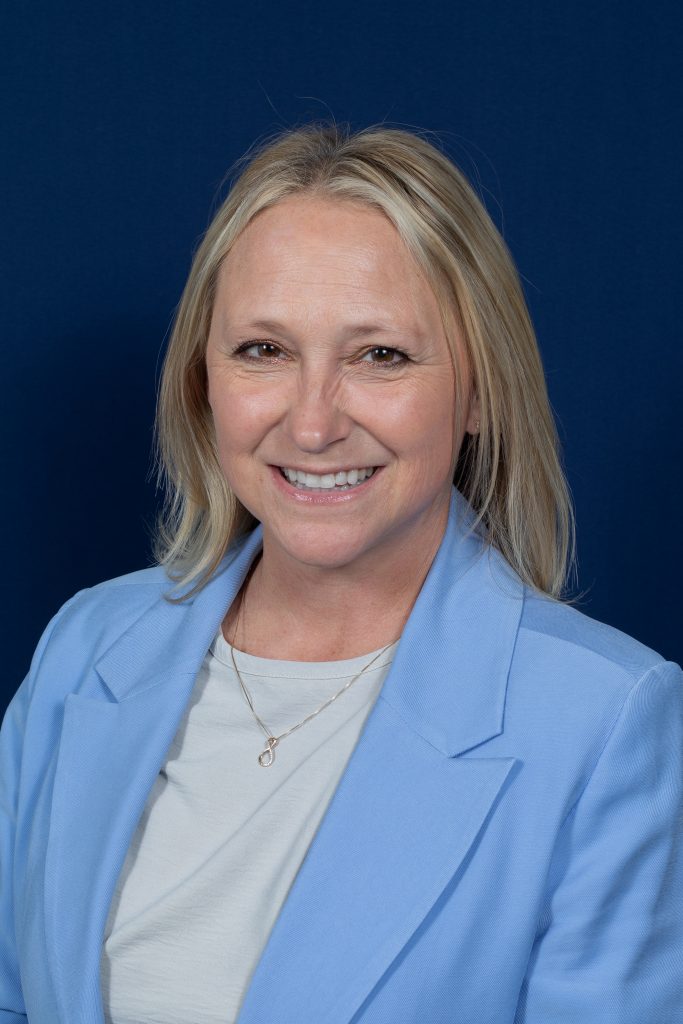 Tia Kraemer Headshot