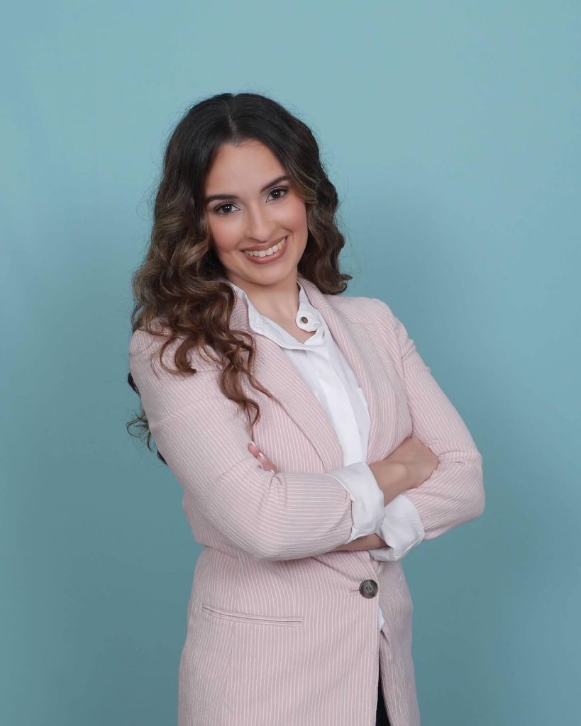 Reina Lopez Headshot