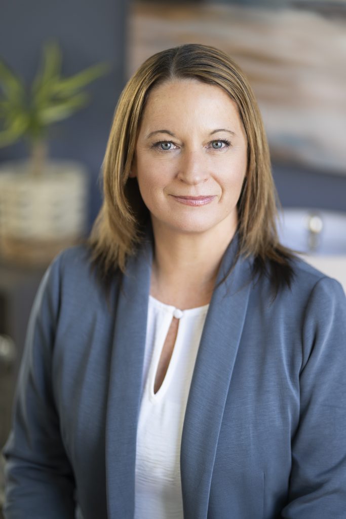 Debra Morton Headshot