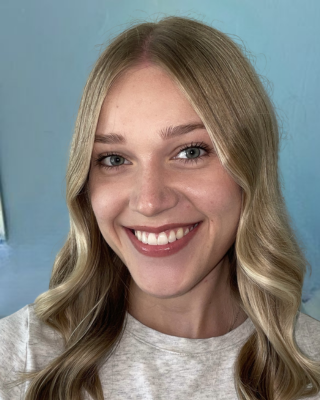 Kate Lindaman Headshot