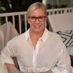 Robyn Prebenda Headshot
