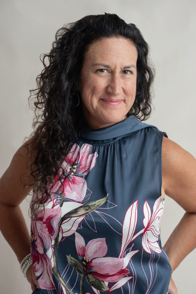 Julie McGrath Headshot