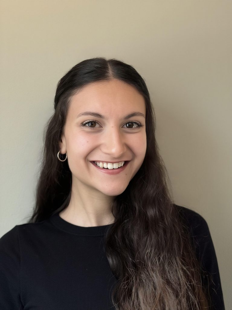 Brianna Lenotti Headshot