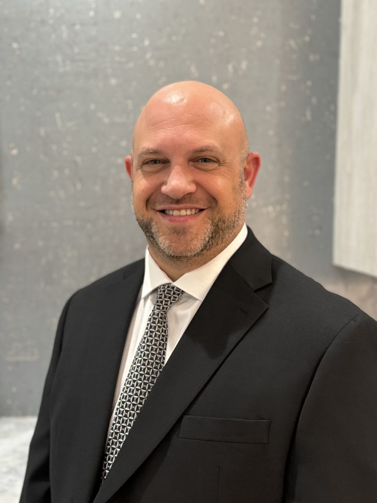 Greg Adelstein Headshot
