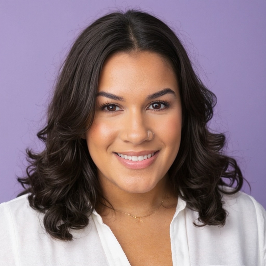 Angelique Valdez Headshot