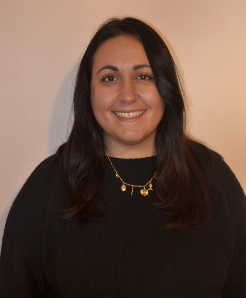 Connie Serratore Headshot