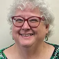 Debbie Robenstine Headshot