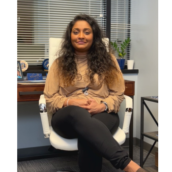Insiya Hasan Headshot