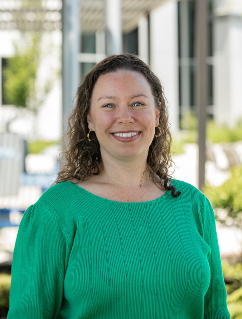 Courtney Romanowski Headshot