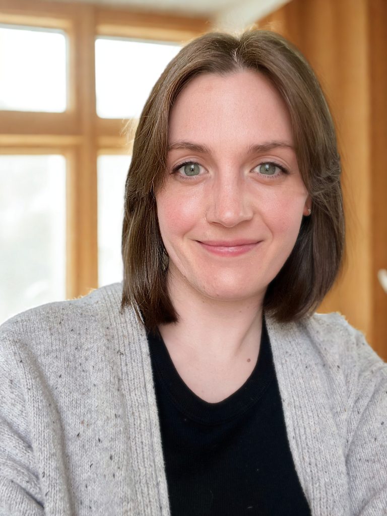 Meghan Ludowissi Headshot