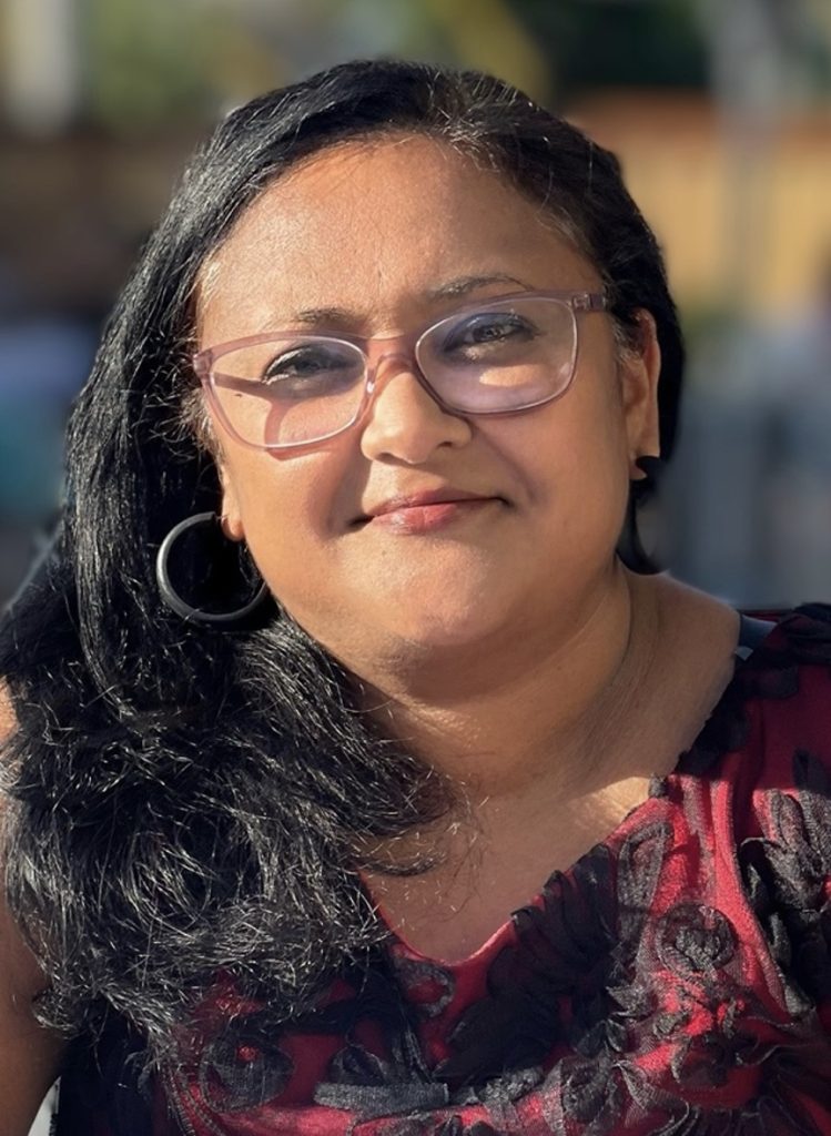 Laurie Jain Headshot
