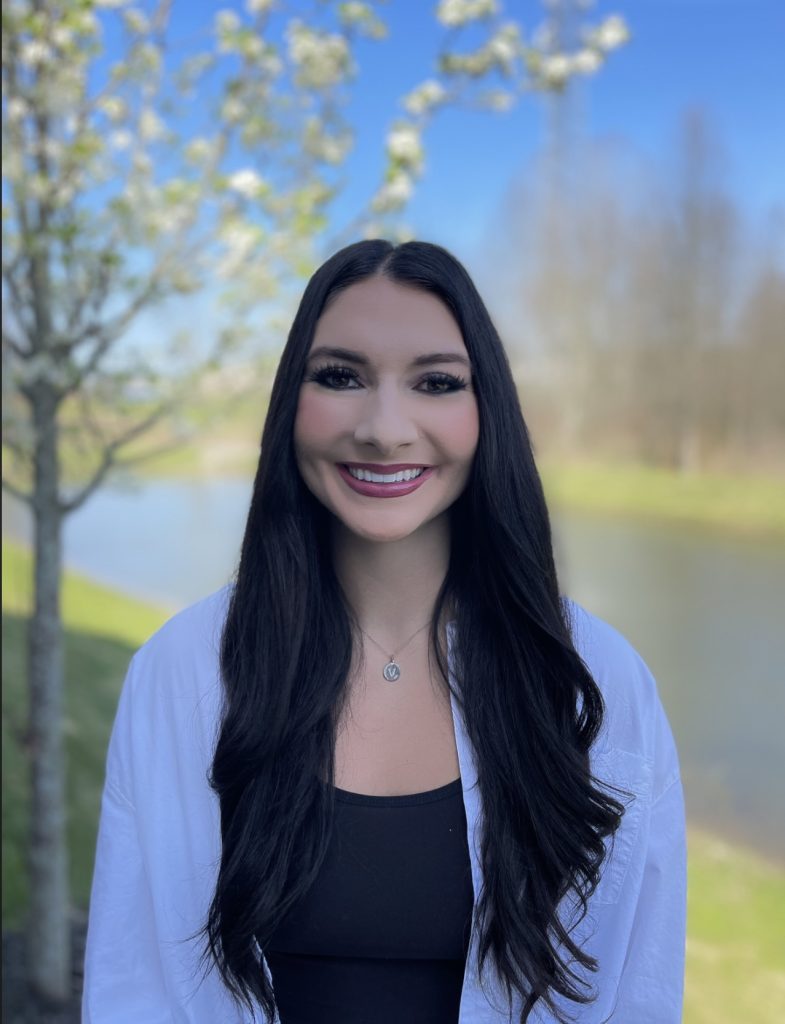 Veronica Gehring Headshot