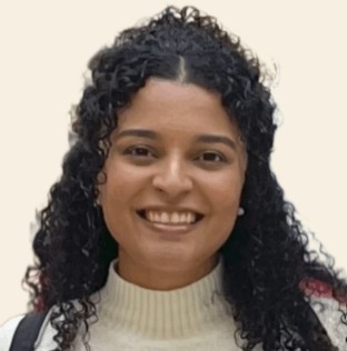 Arielle Jones Headshot