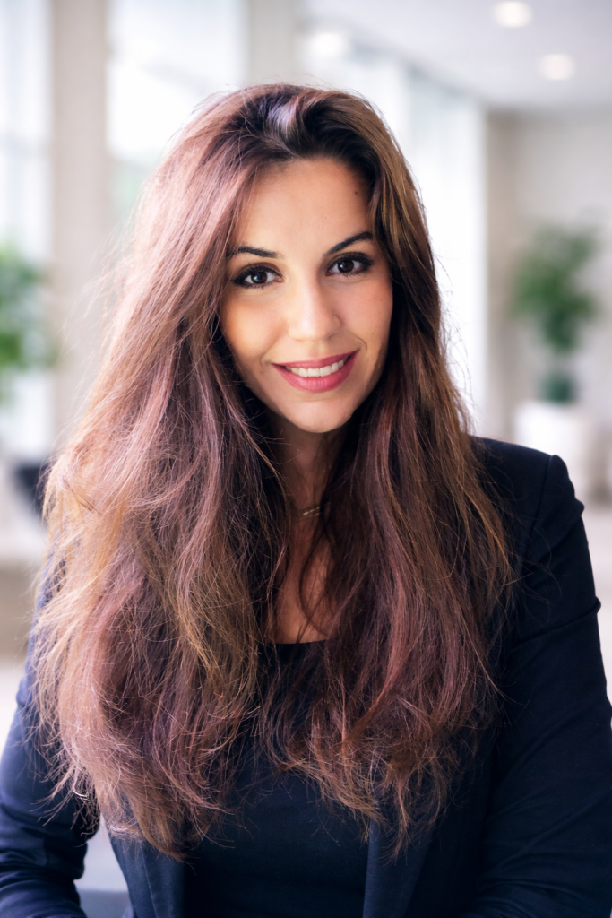 Didem Alkan-Oikonomou Headshot
