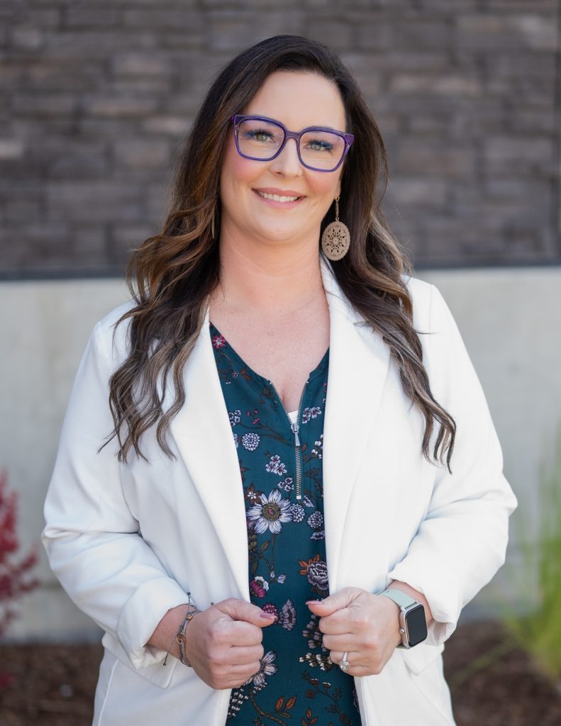 Julie Krapfl Headshot