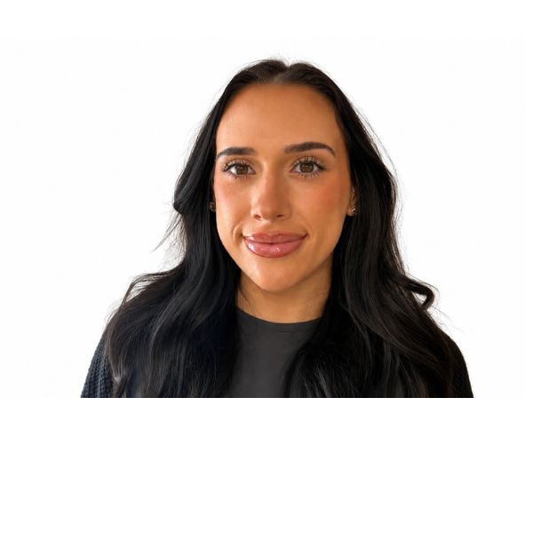 Carolyn Santos Headshot