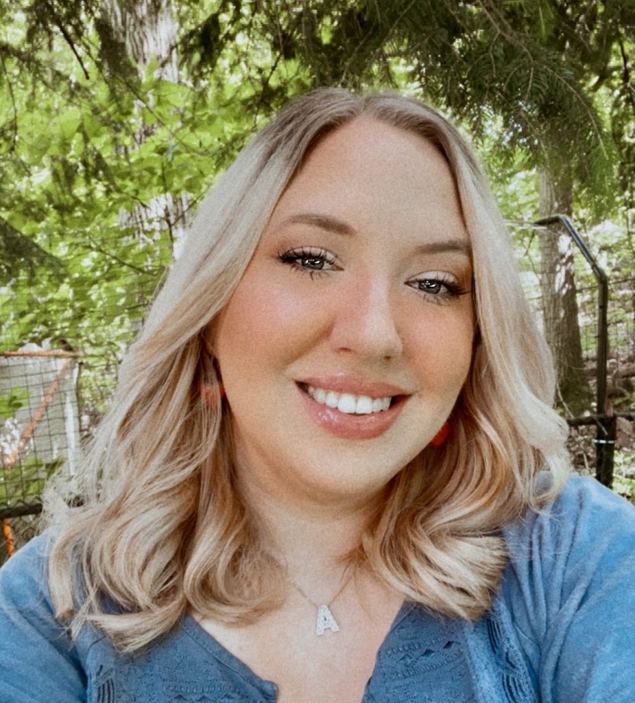 Anna Bradley Headshot