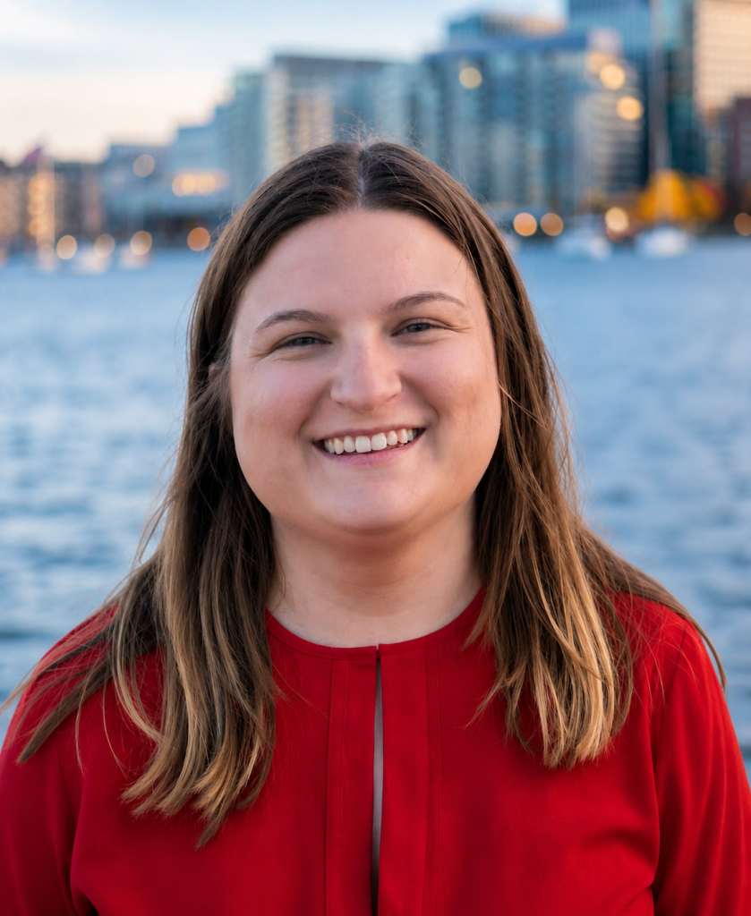 Ashlee Ludwig Headshot