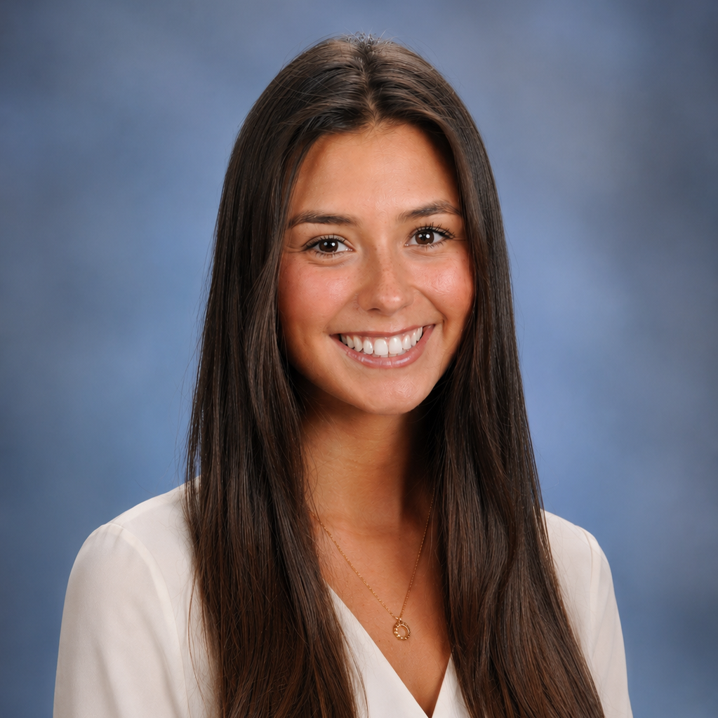 Emma Smitelli Headshot