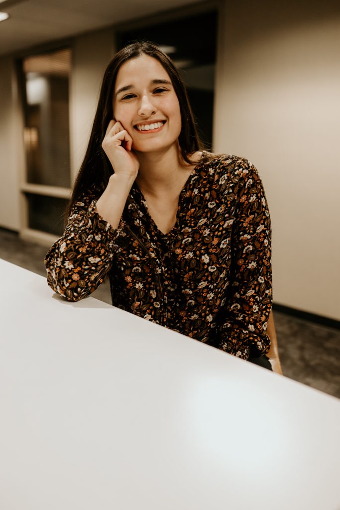 Nicole Oliverio Headshot