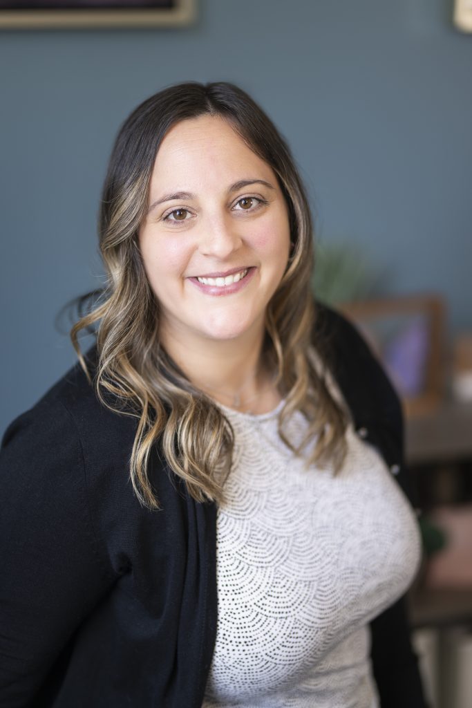 Jaclyn Semmeles Headshot