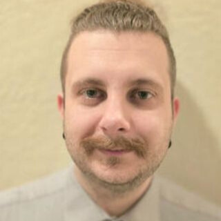 Kyle Dinschel Headshot