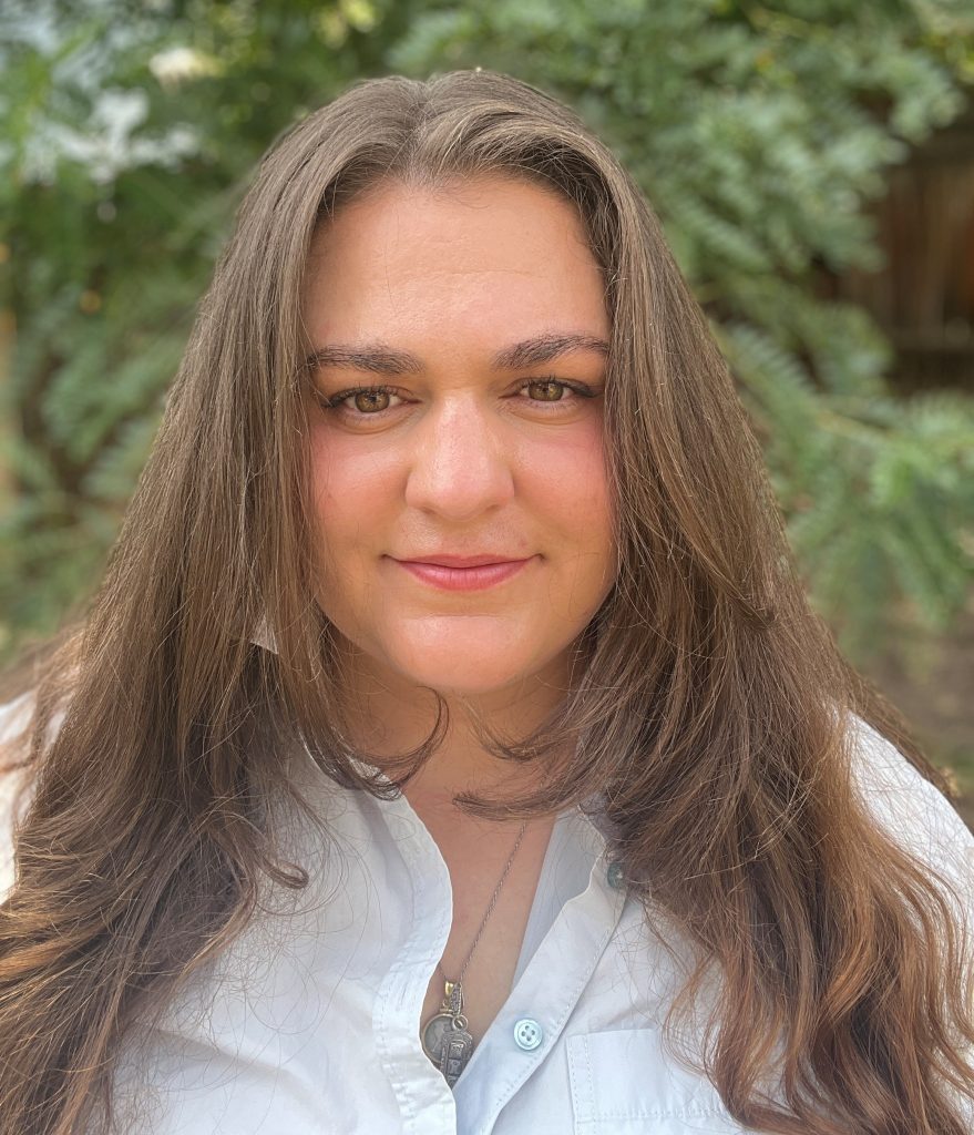 Holly Hay Baur Headshot