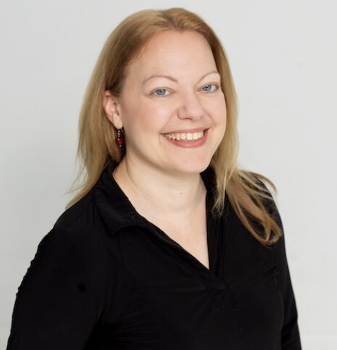 Angela Grosso-Toscano Headshot