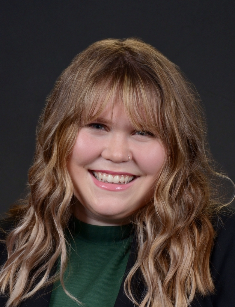 Hannah Martell Headshot