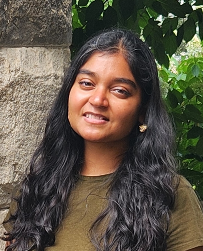 Vithusha Selvavelautham Headshot
