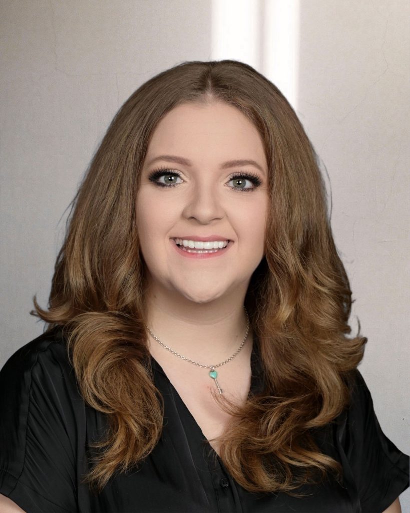 Anna Williamson Headshot