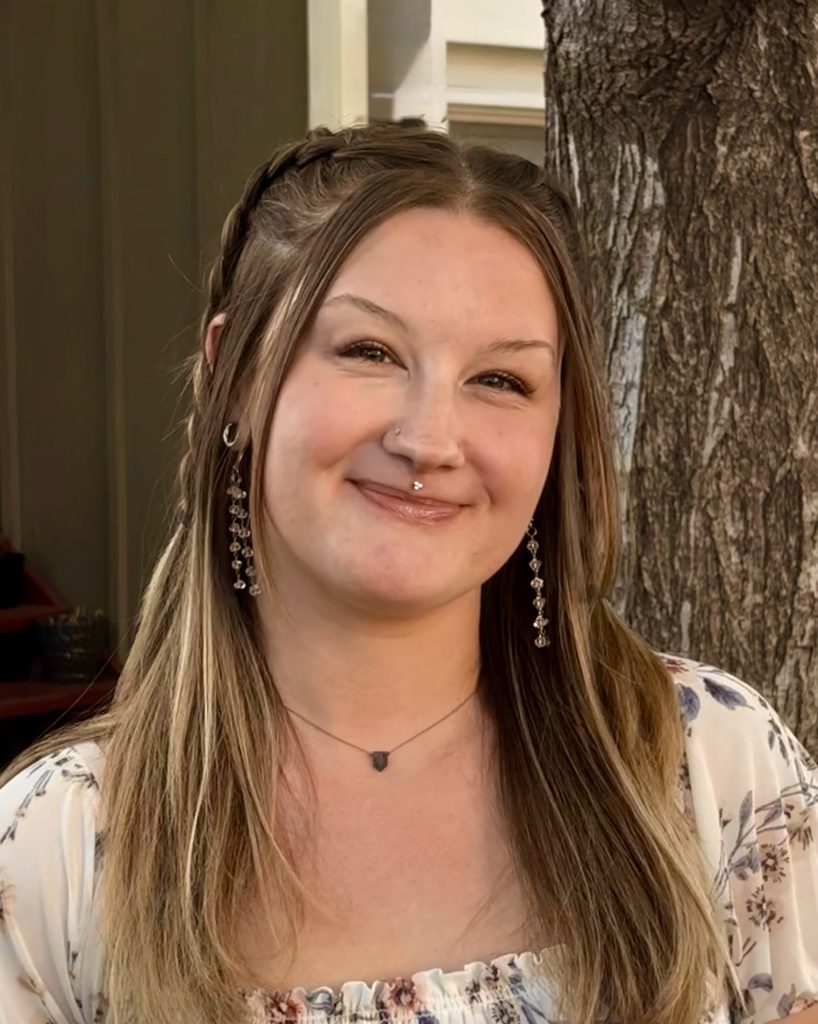 Kelly Ceccarelli Headshot
