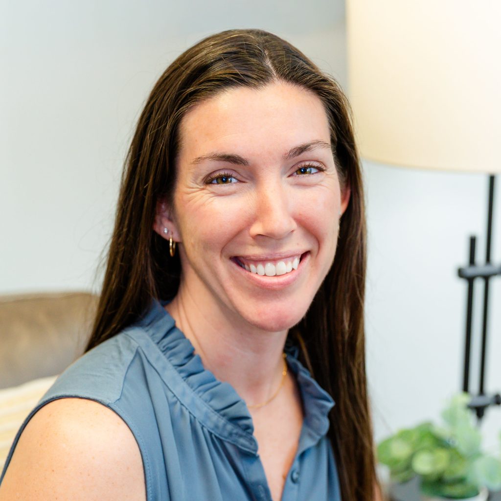 Courtney Huey Headshot