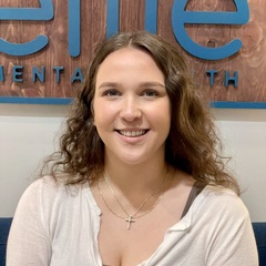 Izabella Littell Headshot