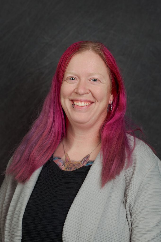 Lisa Bratcher Headshot