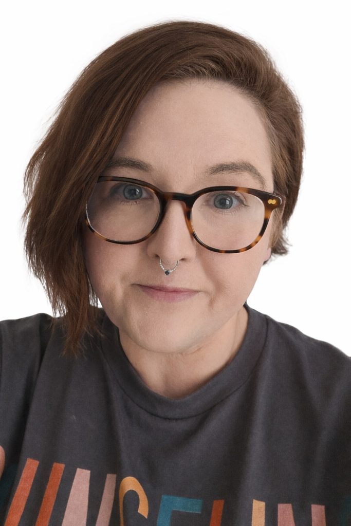 Jennifer Watts Headshot