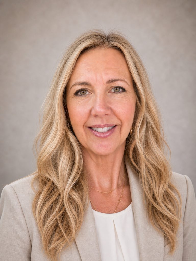 Dana Kahl Headshot