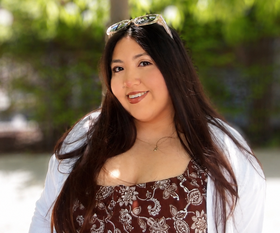 Stephany Perez Headshot