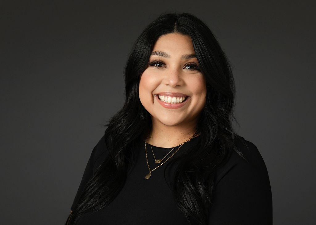 Viviana Perez Headshot