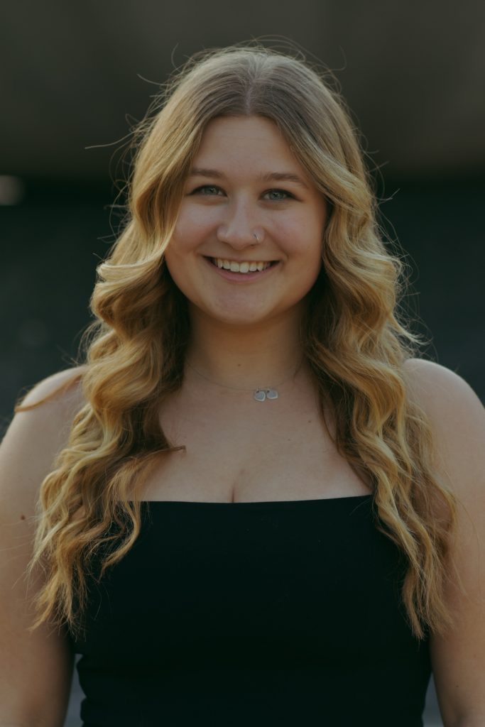 Madison Larkowski Headshot