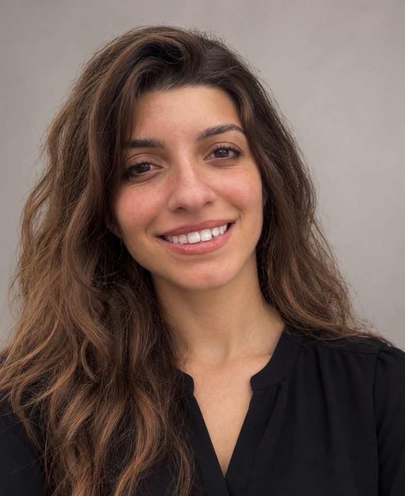 Sarah Cunha Headshot