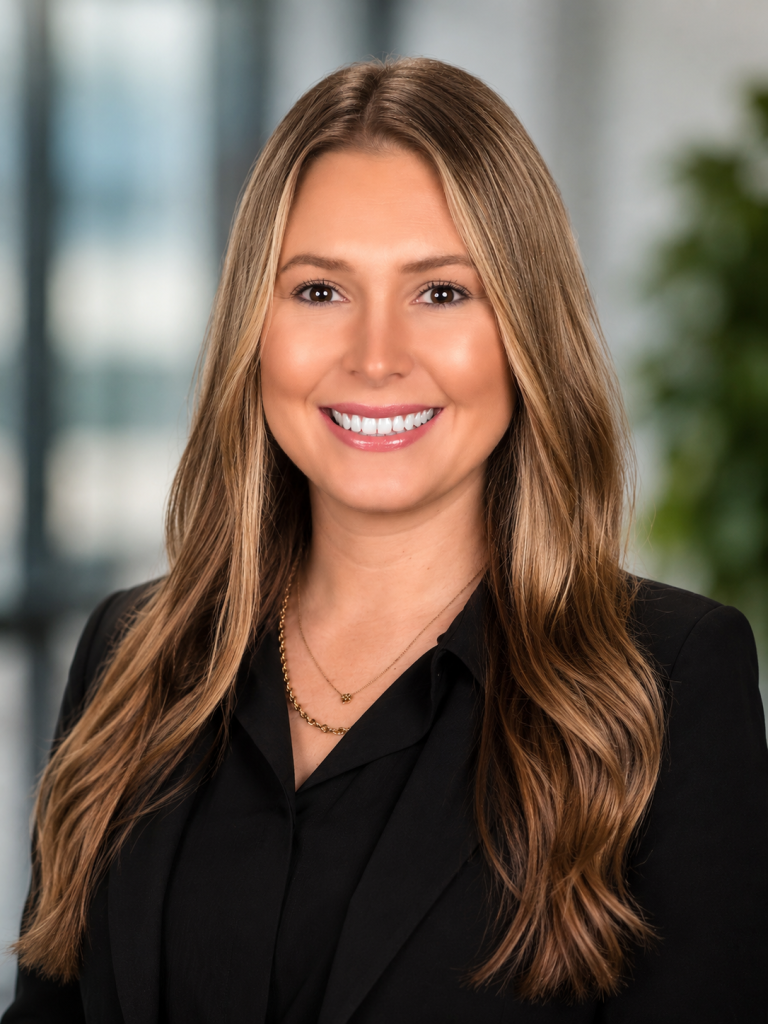 Lauren Clark Headshot