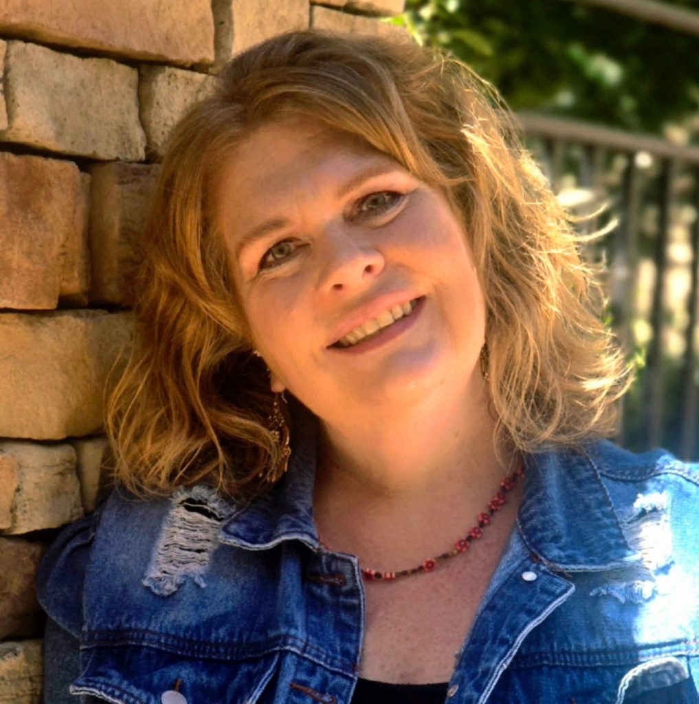 Michelle Hoyer Headshot