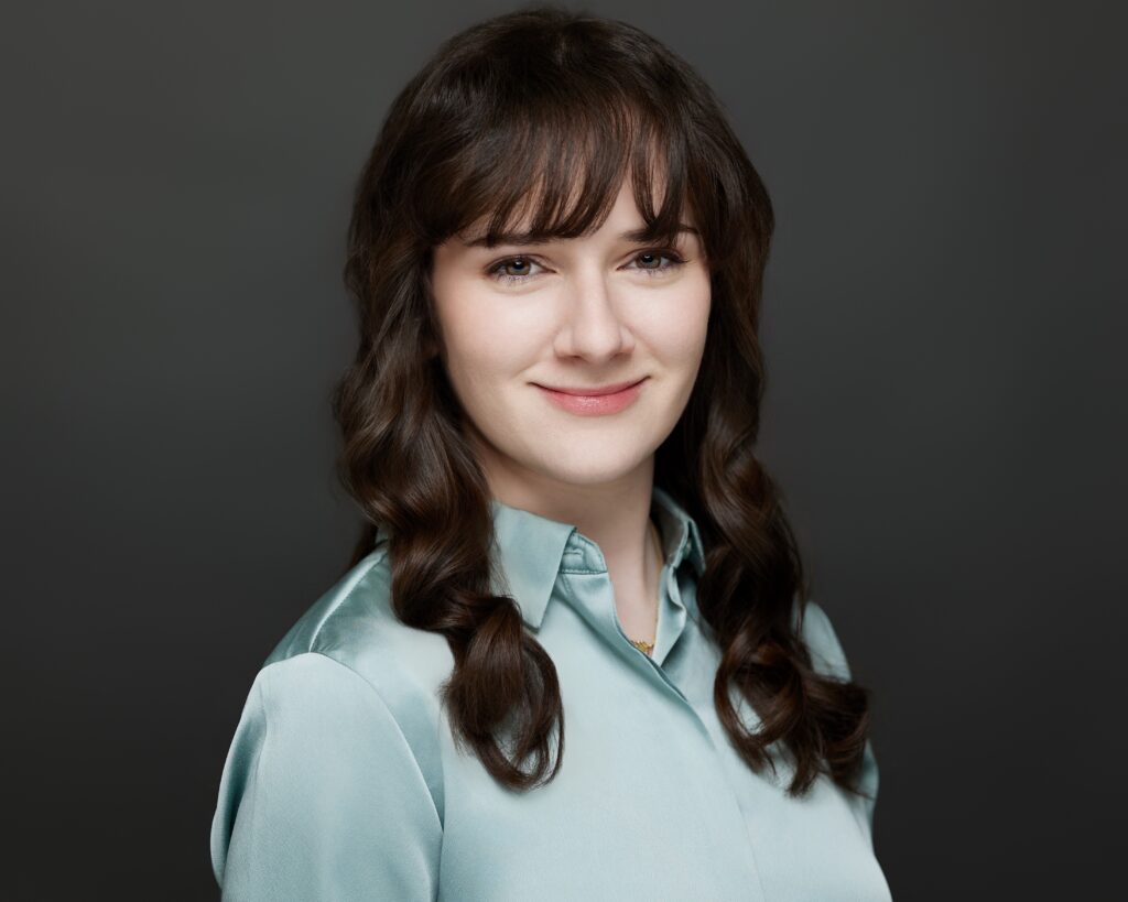 Sarah Hastings Headshot