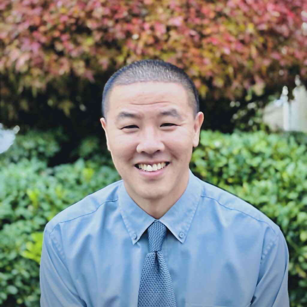 Robert Tsai Headshot