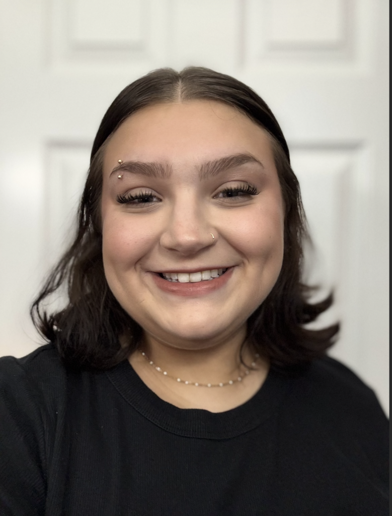 Amanda Clark Headshot